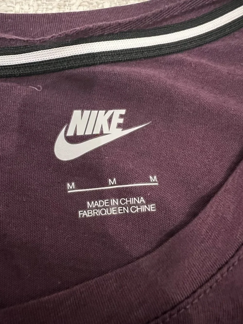 NWOT Nike Women’s Purple Graphic Logo Short Sleeve Scoop Neck T-Shirt Size M